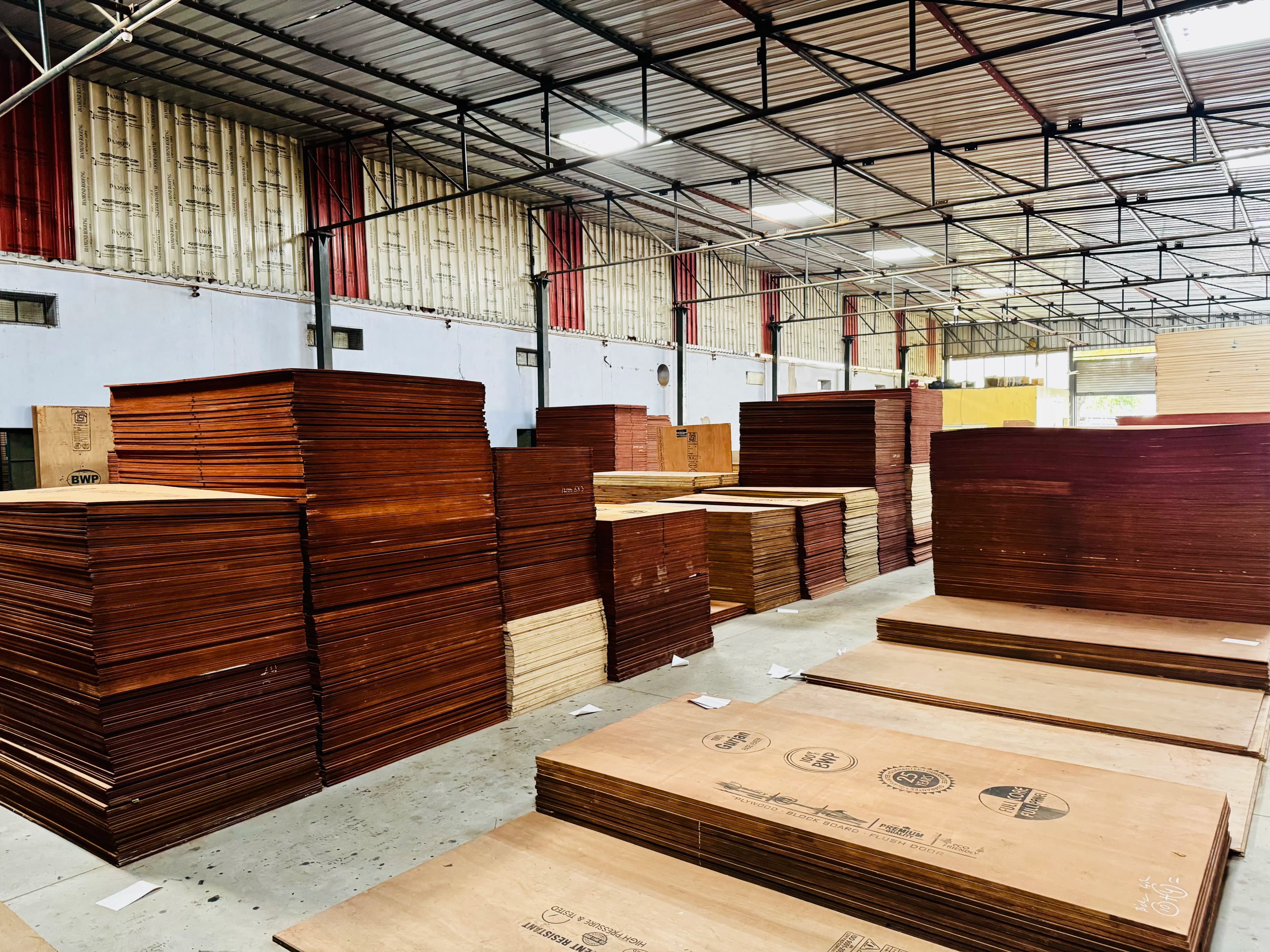 Top quality laminate sheets for interiors